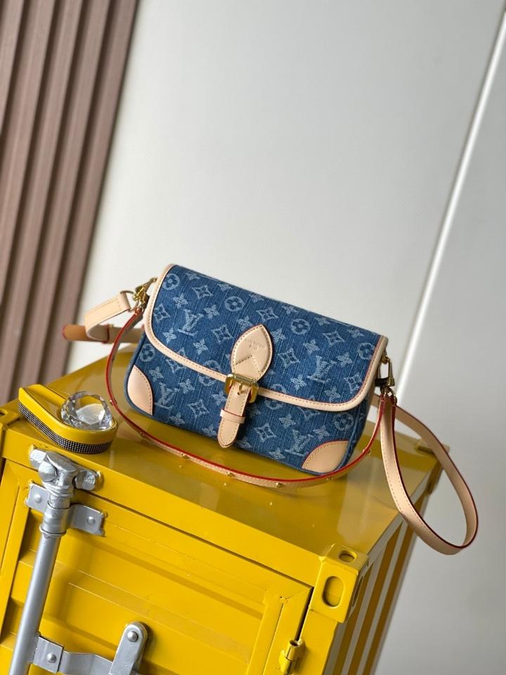 Louis Vuitton M13070
Túi Diane15*9*24CM (L1)-duoc-ban-tai-Hvip Bags and Accessories