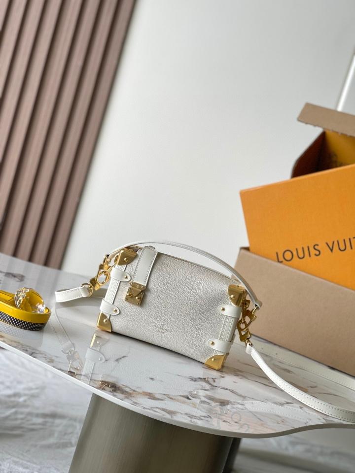 Louis Vuitton M23915
Túi Side Trunk PM 15*12.5*8CM L1-duoc-ban-tai-Hvip Bags and Accessories