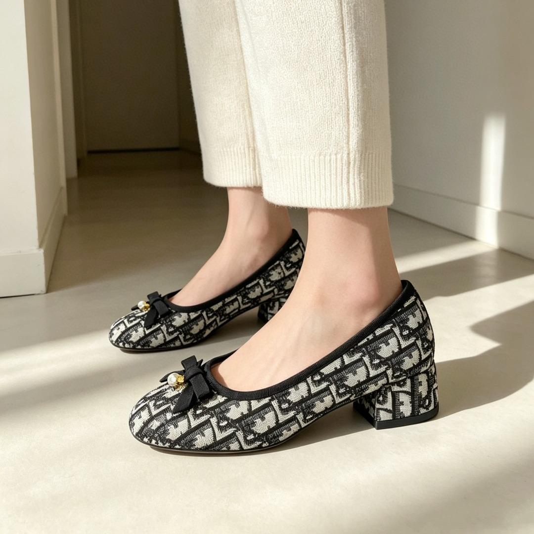 Dior Ballet FlatDeep Blue Dior Oblique Embroidered Cotton-duoc-ban-tai-Hvip Shoes and Clothes