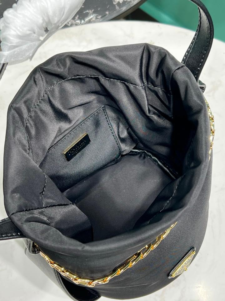 Prada Petit Sac Noir Re-Nylon and nappa leather mini bucket bag 1BE088 black 14x20x15 cm-duoc-ban-tai-Hvip Bags and Accessories