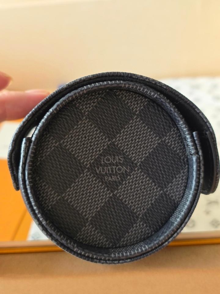 Louis Vuitton M43385
3 Watch Case 20x8x8cm.-duoc-ban-tai-Hvip Bags and Accessories
