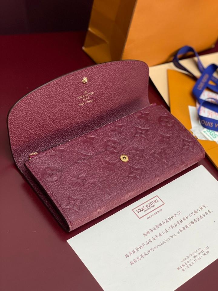 Louis Vuitton M62369
Customisable
Emilie Wallet Burgundy -duoc-ban-tai-Hvip Bags and Accessories