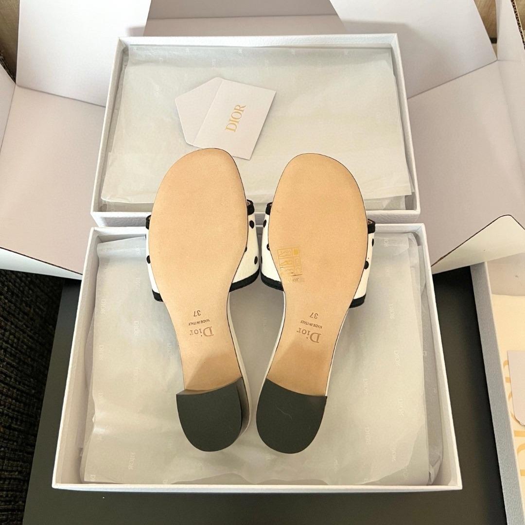 Dior Dway Heeled SlideWhite Cotton Embroidered with Black PolkaDior Motif-duoc-ban-tai-Hvip Shoes and Clothes