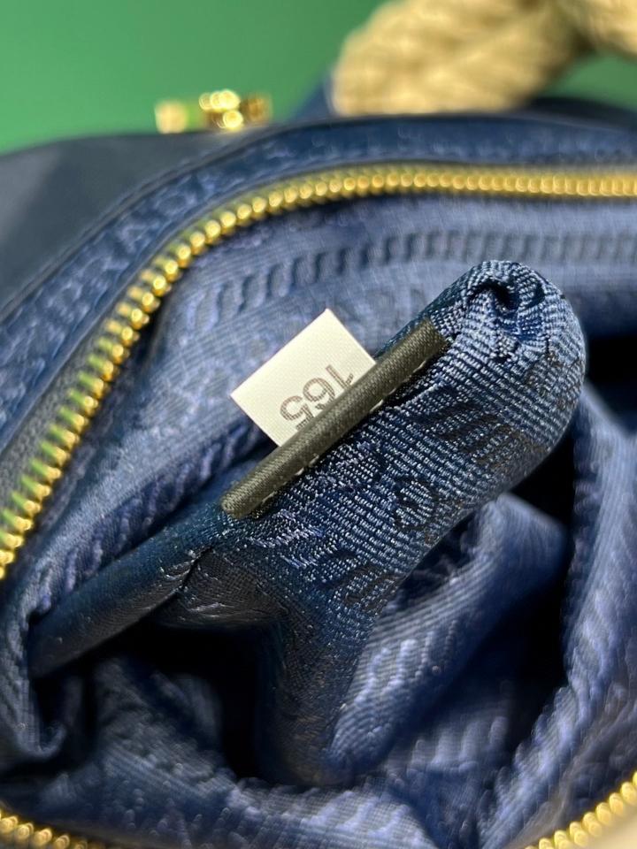Prada Mariner large Re-Nylon shoulder bag Baltic Blue 1BC244
48x39x14cm-duoc-ban-tai-Hvip Bags and Accessories