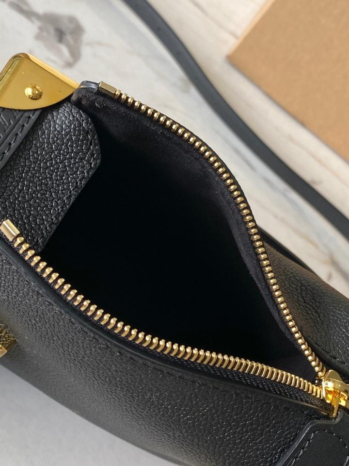 Louis Vuitton M23817
Túi Side Trunk PM 15*12.5*8CM L1-duoc-ban-tai-Hvip Bags and Accessories