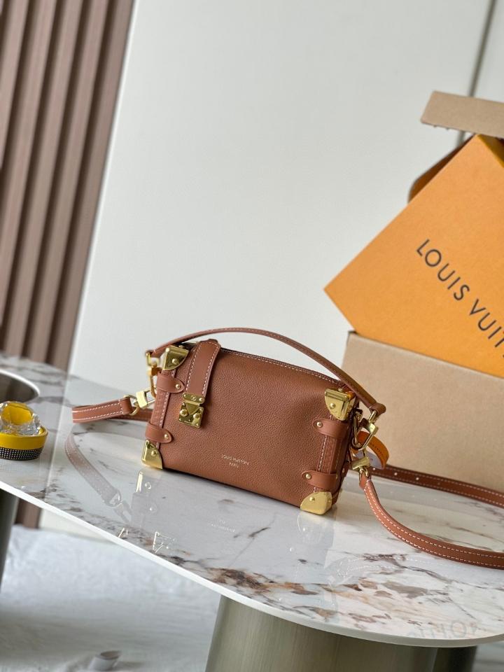 Louis Vuitton M15224
Túi Side Trunk PM 15*12.5*8CM L1 -duoc-ban-tai-Hvip Bags and Accessories