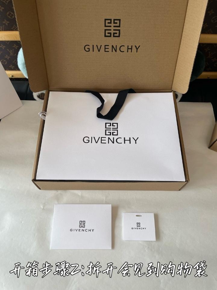 GIVENCHY 4G Mesh Embroidered Logo Classic Fit Short Sleeve T-Shirt BM712H3YMV001-duoc-ban-tai-Hvip Shoes and Clothes