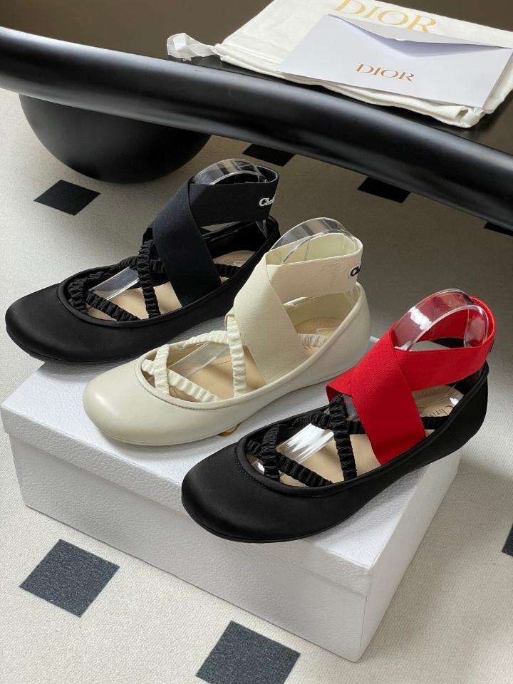 Dior Shade Ballet Flat
White leather and Elastic Straps
KCF013SAT (2) -duoc-ban-tai-Hvip Shoes and Clothes