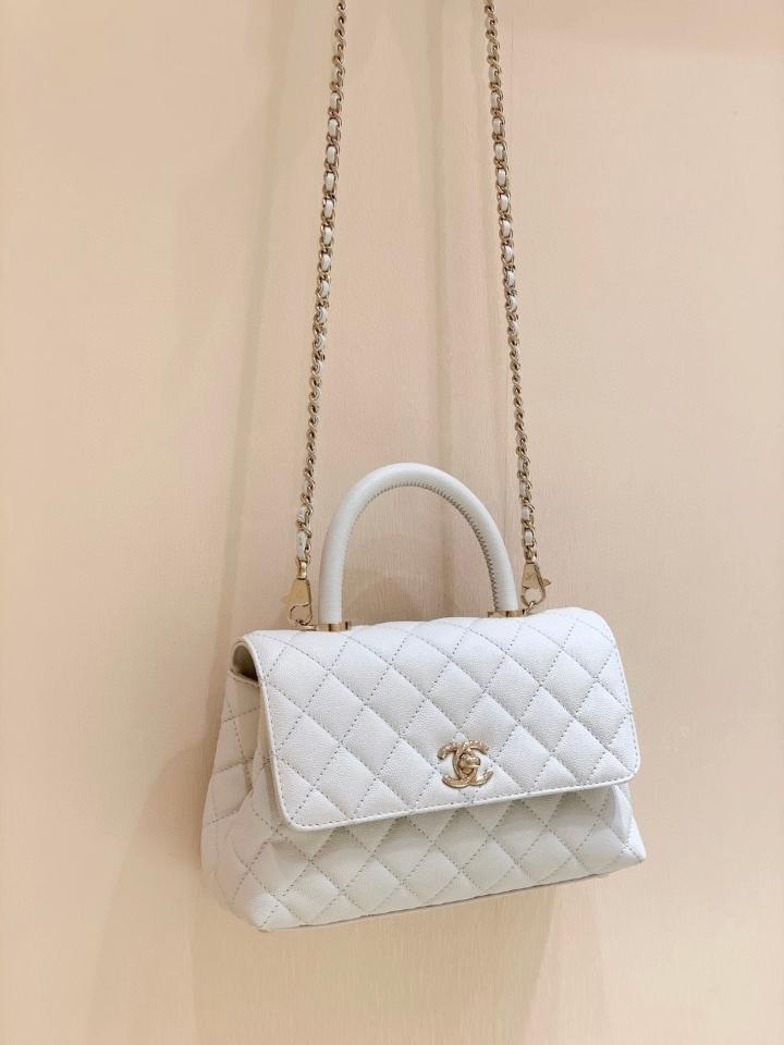 Chanel 22P small coco handle bag Grained calfskin ,Shiny gold tone metal ,white AS92990 23cm-duoc-ban-tai-Hvip Bags and Accessories