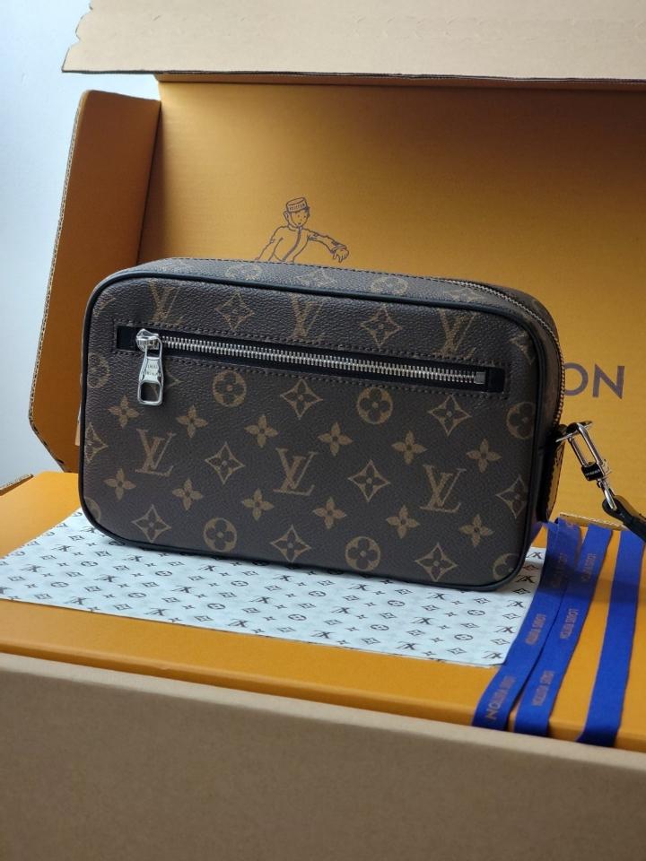 Louis Vuitton N47626
Pochette Kasai brown -duoc-ban-tai-Hvip Bags and Accessories