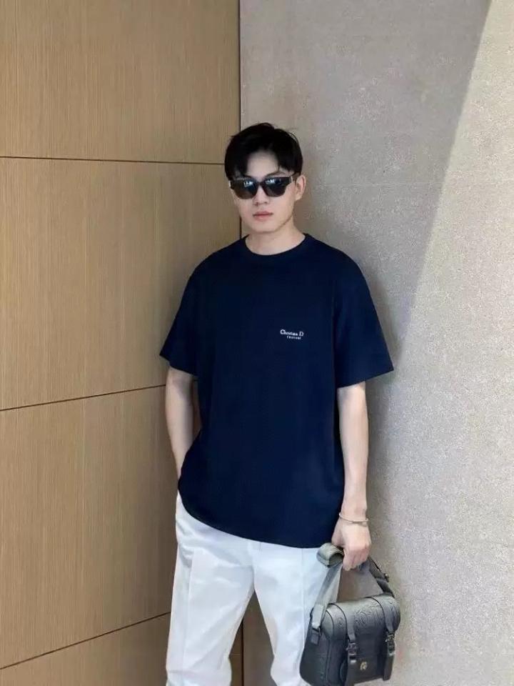 Christian Dior Couture T-Shirt, Relaxed Fit
Blue Terry Cotton
 593J696F3006_C580-duoc-ban-tai-Hvip Shoes and Clothes