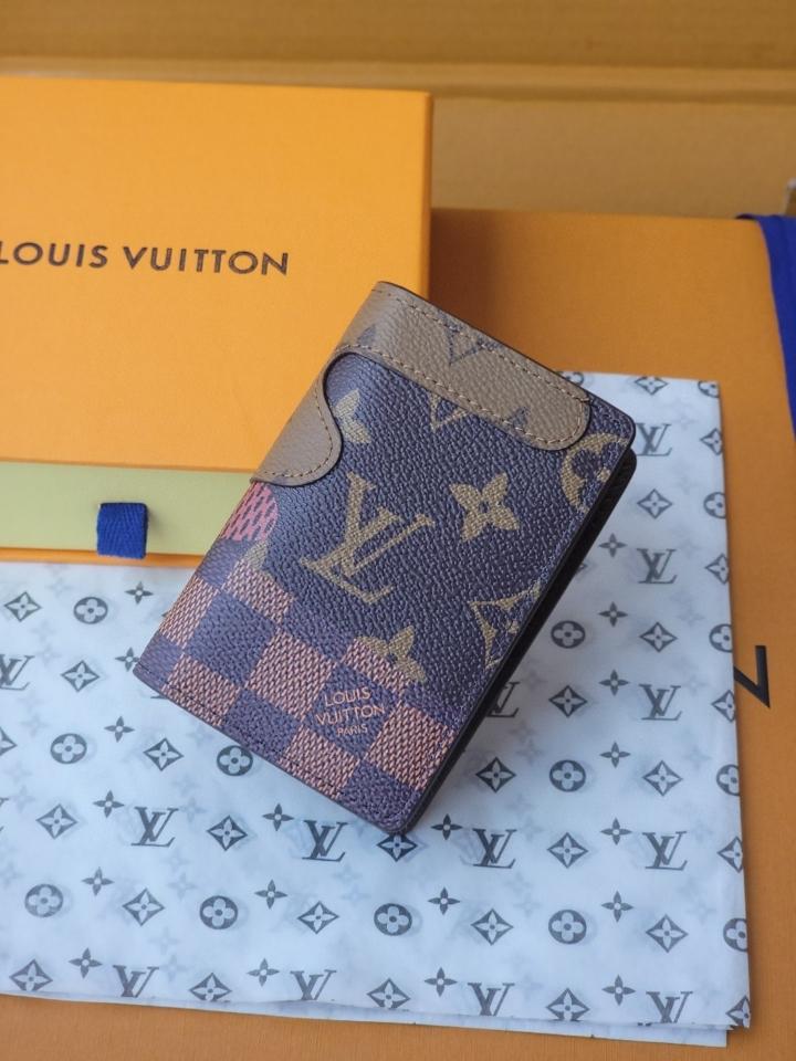Louis Vuitton M26010
Ví Pocket Organizer-duoc-ban-tai-Hvip Bags and Accessories