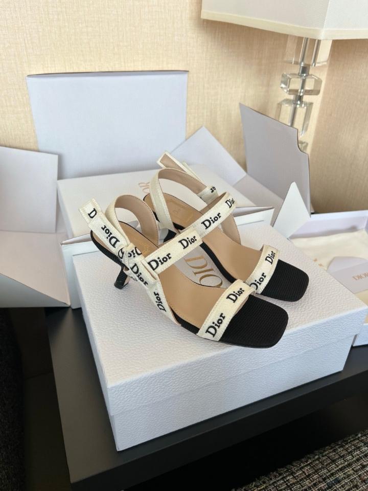 Dior Sandal with J'Adior Straps
Black Embroidered Cotton-duoc-ban-tai-Hvip Shoes and Clothes