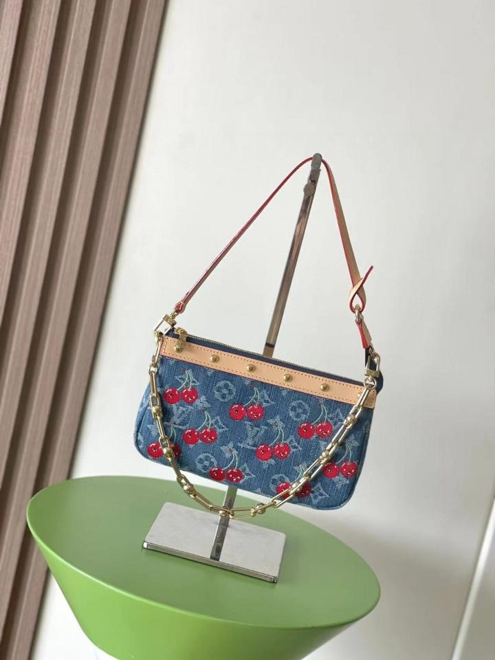 Louis Vuitton M13994
Túi Pochette Accessoires LV x TM13 x 4 x 22cm-duoc-ban-tai-Hvip Bags and Accessories