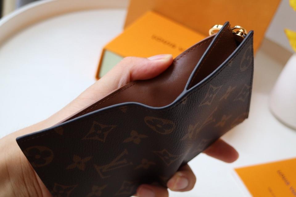 Louis Vuitton M82415
Lisa Wallet.-duoc-ban-tai-Hvip Bags and Accessories