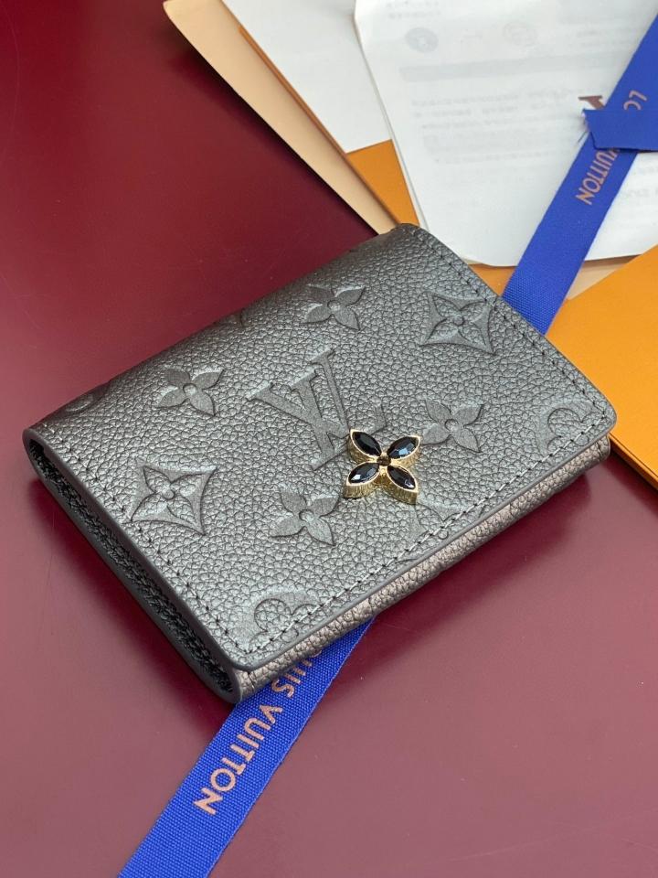Louis Vuitton M12177
Business Card Holder-duoc-ban-tai-Hvip Bags and Accessories