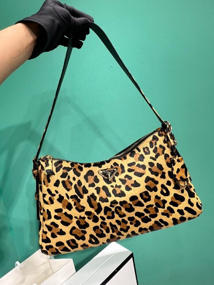 
Prada Aimèe large printed leather shoulder bag hkney 1BC228 39x24x11.5cm-duoc-ban-tai-Hvip Bags and Accessories