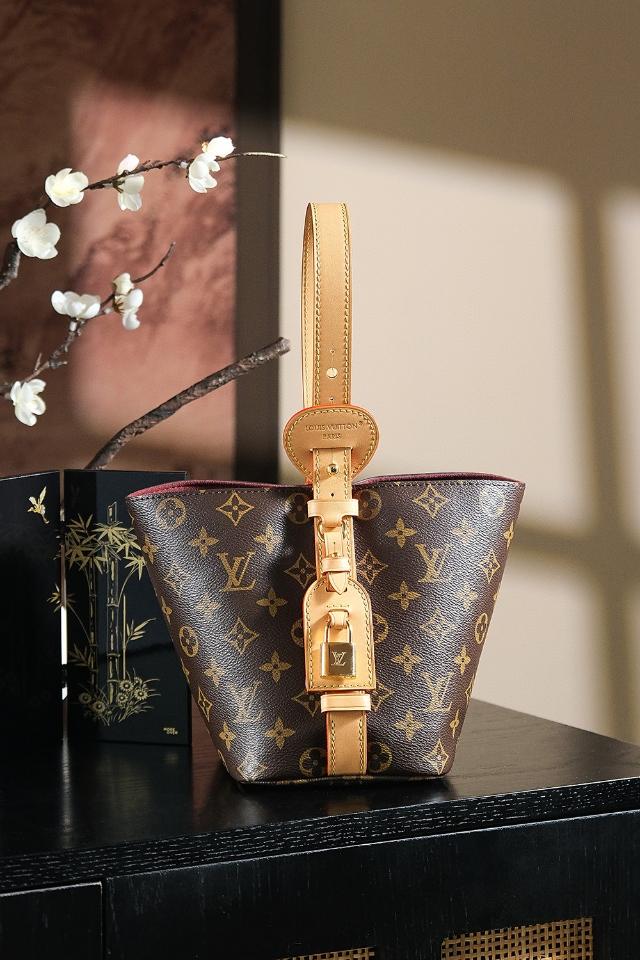 Louis Vuitton M12925
Túi All In BB 𝟏𝟖*𝟏𝟐*𝟏𝟔𝐜𝐦-duoc-ban-tai-Hvip Bags and Accessories