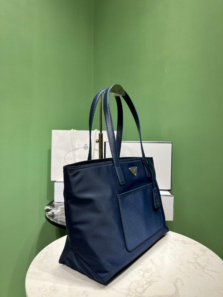 Prada Re-Edition 1978 medium Re-Nylon and Saffiano leather tote bag Baltic Blue 1BG555 35x26x15cm-duoc-ban-tai-Hvip Bags and Accessories