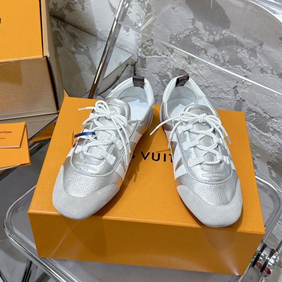 Louis Vuitton 1AHOJD
Giày LV Sneakerina (n1)-duoc-ban-tai-Hvip Shoes and Clothes