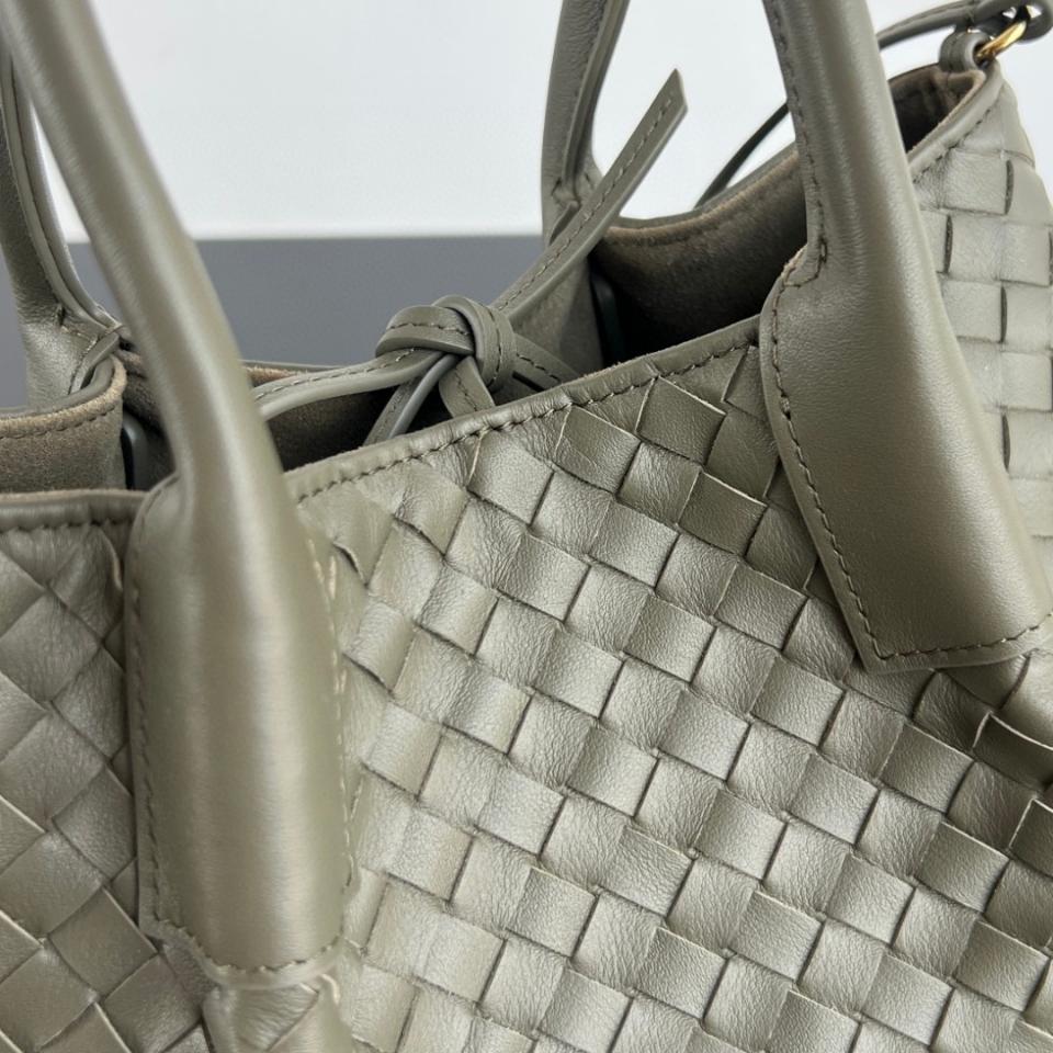 Bottega Veneta  Small Pinacoteca green  819004 15*24*12cm-duoc-ban-tai-Hvip Bags and Accessories