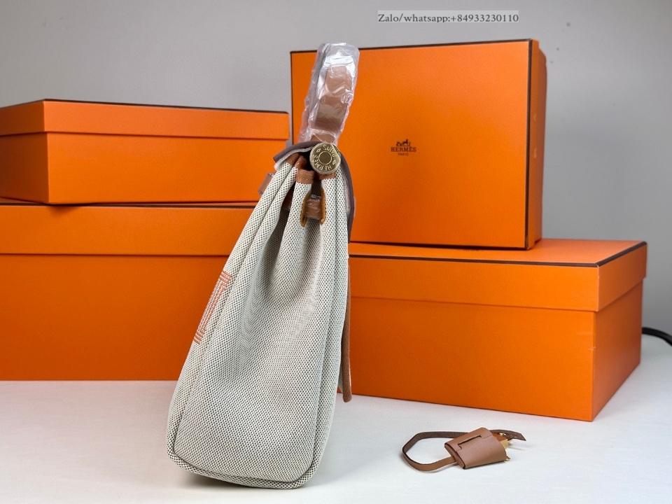 Hermes Bicolor Vache Hunter Chaine D'Ancre Herbag 31 PM -duoc-ban-tai-Hvip Bags and Accessories