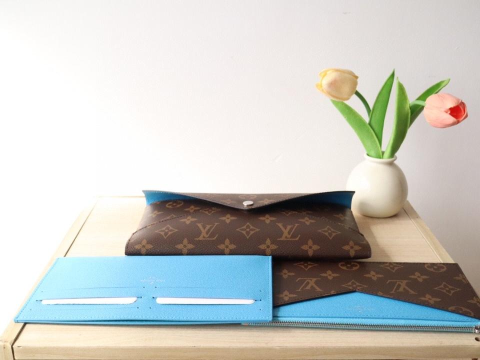 Louis Vuitton M12359
Kirigami Organizer-duoc-ban-tai-Hvip Bags and Accessories