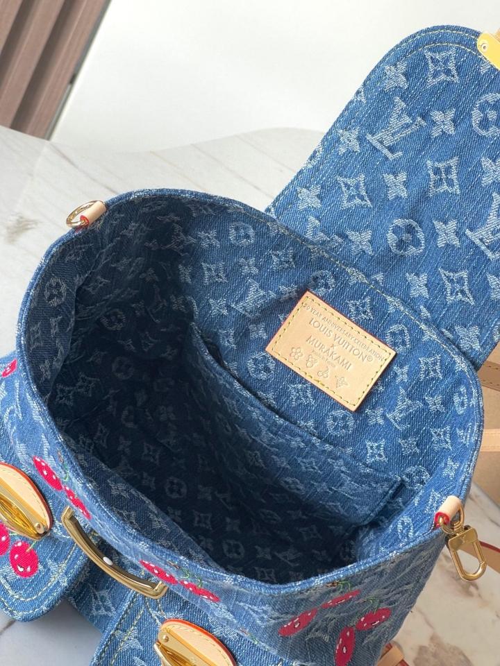 Louis Vuitton M13679
Ba Lô Venice NM LV x TM 24 x26 x7 CM L1-duoc-ban-tai-Hvip Bags and Accessories