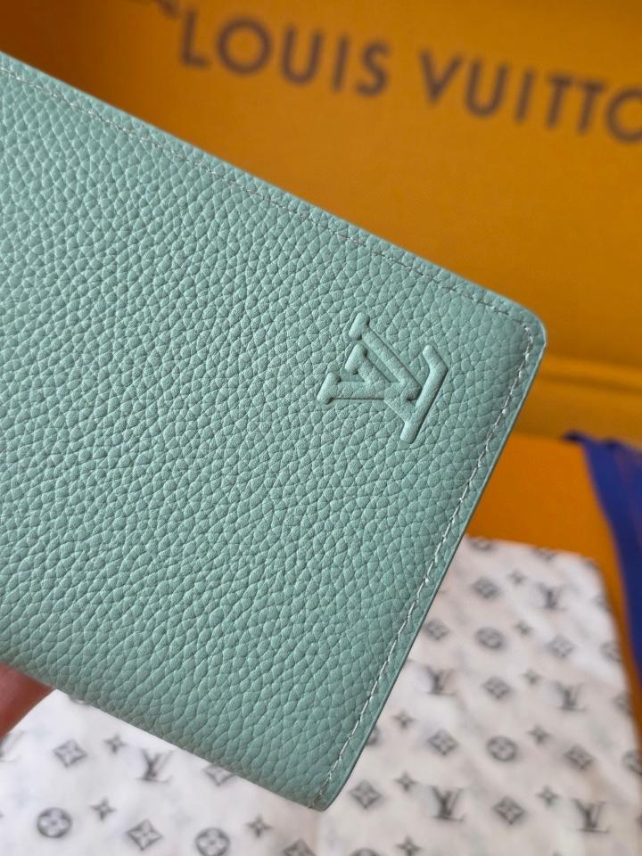 Louis Vuitton M25941
Brazza Wallet light green -duoc-ban-tai-Hvip Bags and Accessories