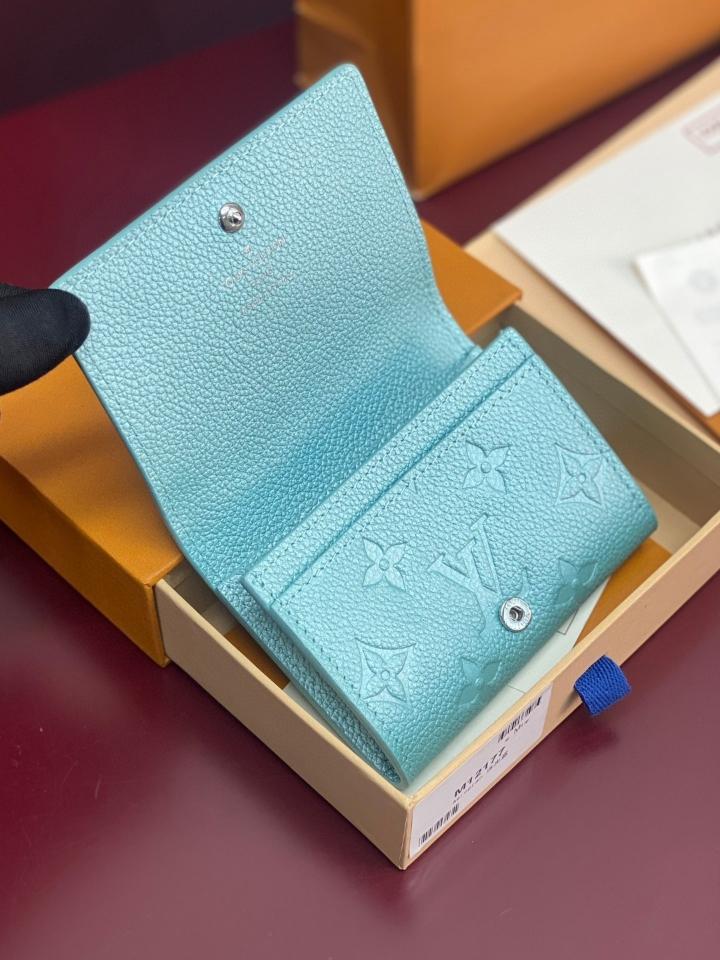 Louis Vuitton M12177
Business Card Holder blue-duoc-ban-tai-Hvip Bags and Accessories