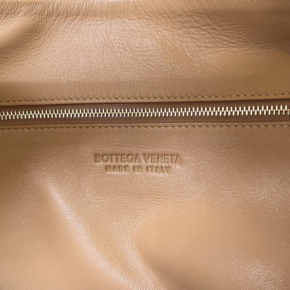 Bottega Veneta Jodie light beige  600261 48x40x16cm-duoc-ban-tai-Hvip Bags and Accessories