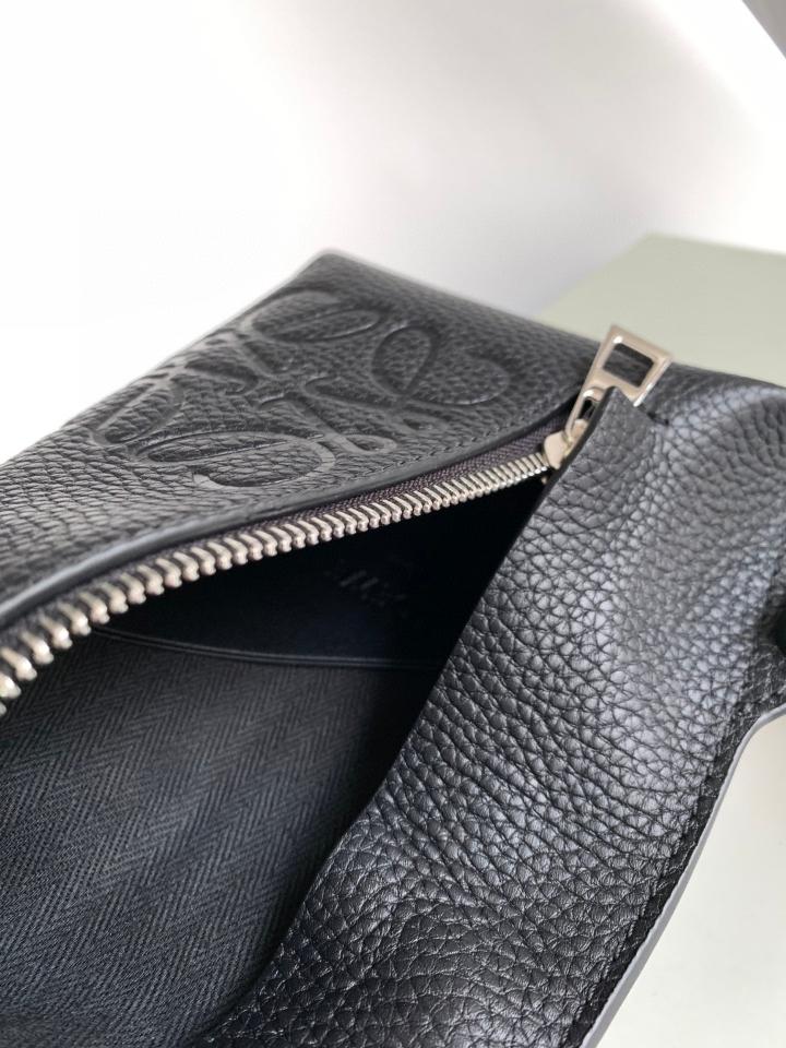 Loewe Vertical T Pocket in soft grained calfskin black C660P02X0122*6.5*13 11039-duoc-ban-tai-Hvip Bags and Accessories