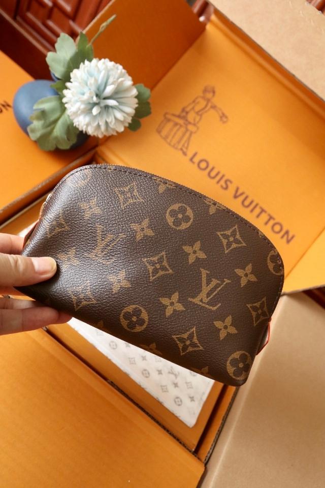 Louis Vuitton M47515
Cosmetic Pouch PM-duoc-ban-tai-Hvip Bags and Accessories