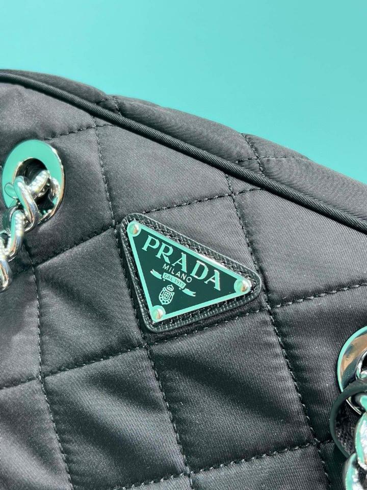 Prada canvas black bag 1BB903 26x19x11cm-duoc-ban-tai-Hvip Bags and Accessories