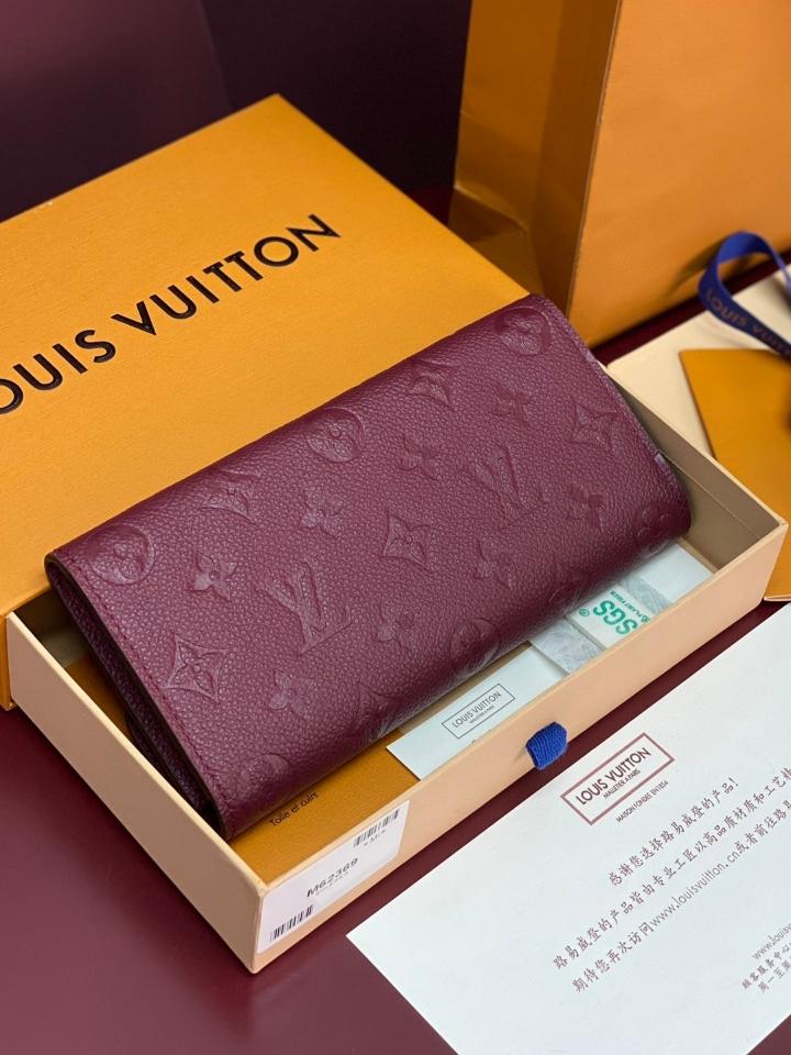 Louis Vuitton M62369
Customisable
Emilie Wallet Burgundy -duoc-ban-tai-Hvip Bags and Accessories
