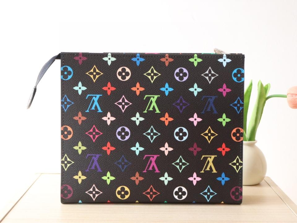 Louis Vuitton M13746
New Drop
LV x TM Toiletry Pouch black-duoc-ban-tai-Hvip Bags and Accessories