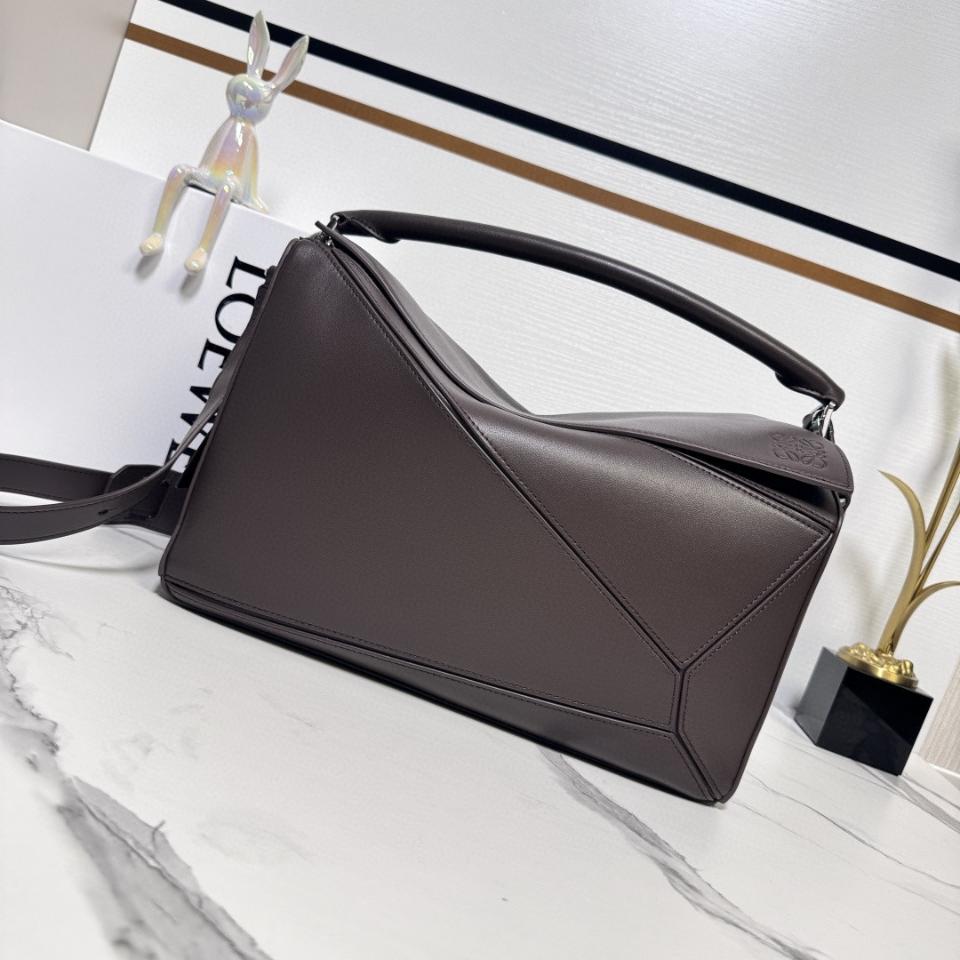 Loewe Large Featherlight Puzzle bag in nappa lambskin B510PNLX02 33*14.7*21.5CM Dark Chestnut -duoc-ban-tai-Hvip Bags and Accessories