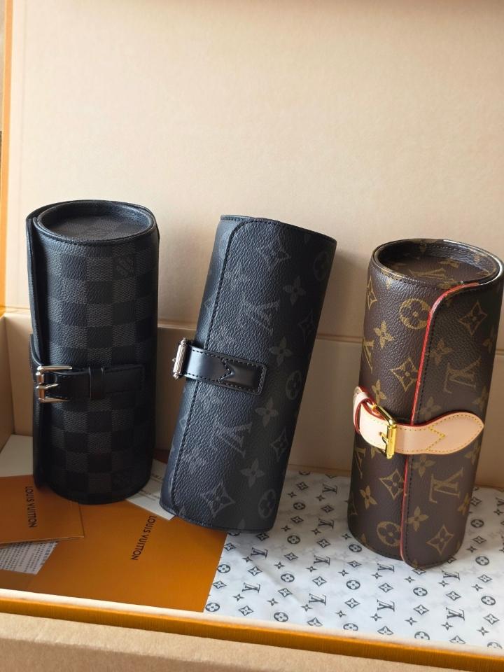 Louis Vuitton M47530
3 Watch Case 20x8x8cm-duoc-ban-tai-Hvip Bags and Accessories