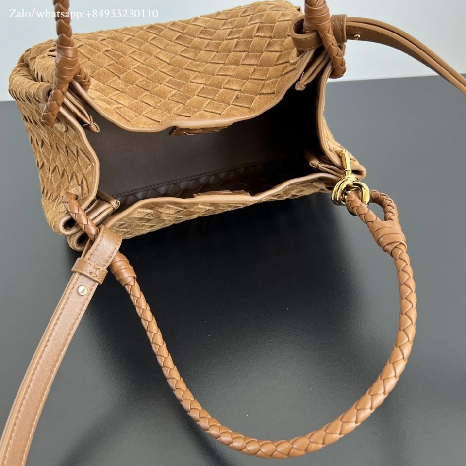 Bottega Veneta medium suede Parachute amber 835921 29.5x17.5x18.5cm -duoc-ban-tai-Hvip Bags and Accessories