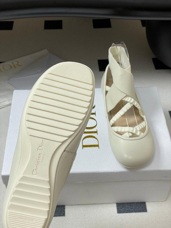 Dior Shade Ballet Flat
White leather and Elastic Straps
KCF013SAT (2) -duoc-ban-tai-Hvip Shoes and Clothes