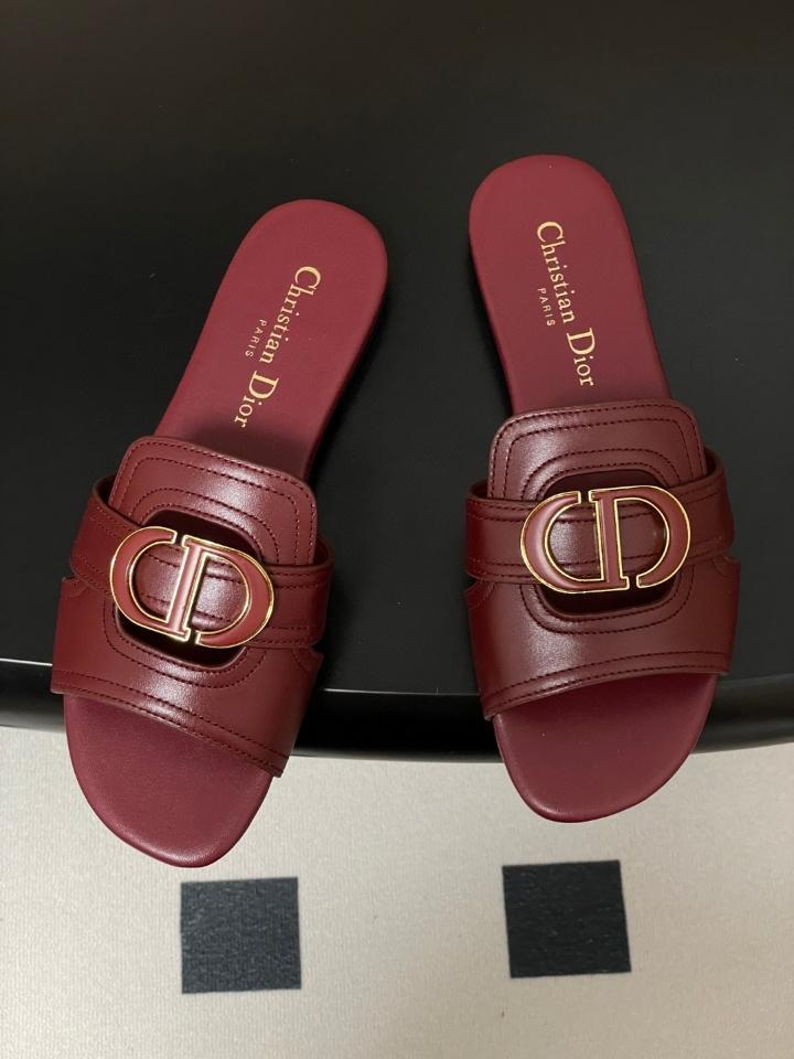 DIOR 30 Montaigne Slide
Ruby Red Calfskin
 KCO373CFY_S39R (2)-duoc-ban-tai-Hvip Shoes and Clothes
