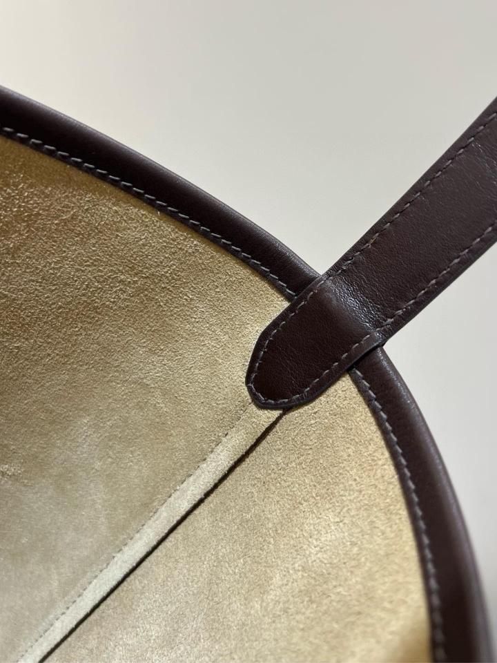 Small smooth calfskin leather tote bag Chestnut 24X22X11cm -duoc-ban-tai-Hvip Bags and Accessories