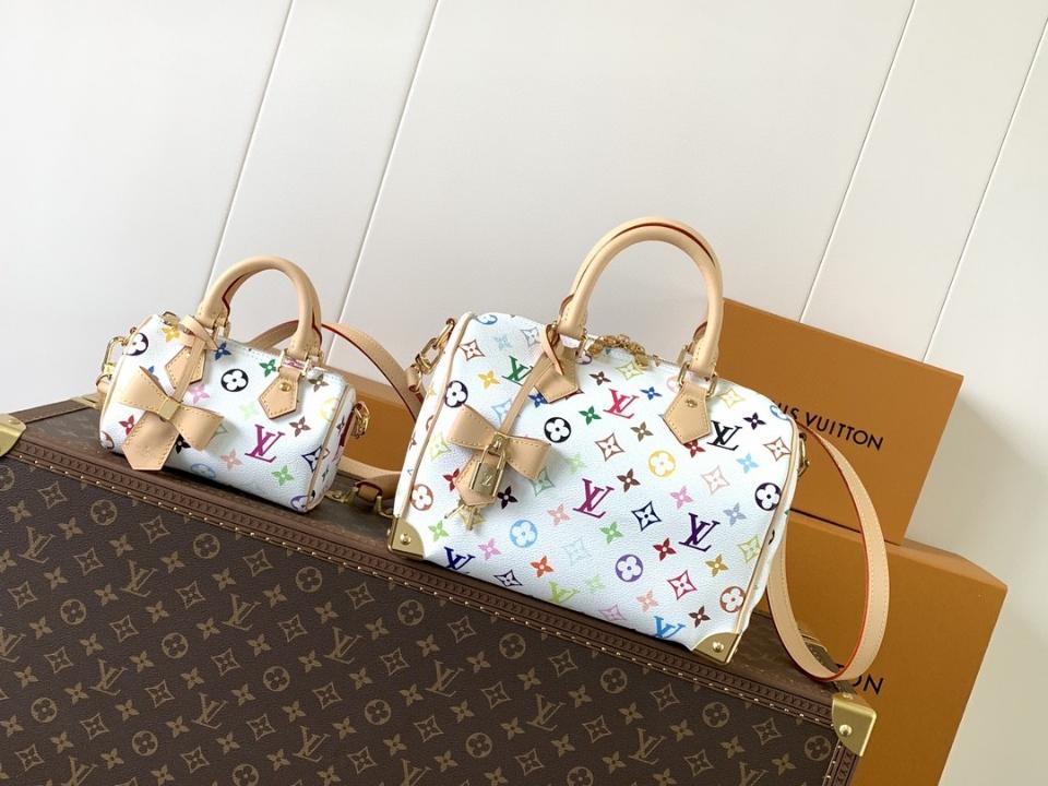 Louis Vuitton M13085
New Drop
LV x TM Speedy Bandoulière 25 25 x 19 x15 cm (1)-duoc-ban-tai-Hvip Bags and Accessories