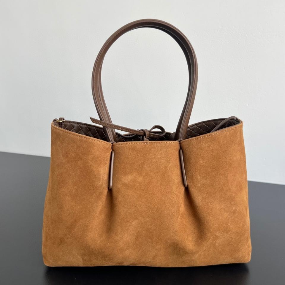 Bottega Veneta Pinacoteca Pinecone 854371 34*20*14cm-duoc-ban-tai-Hvip Bags and Accessories