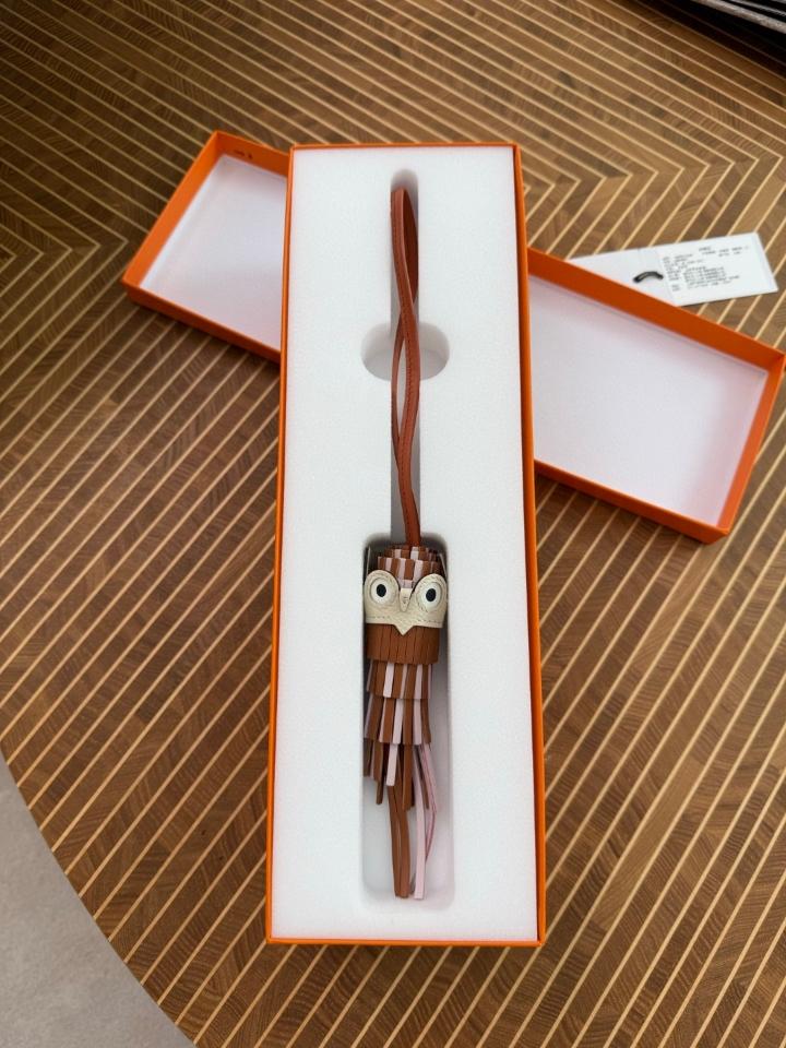 Hermès Chouette charm Pain D'Epice, Mauve Pale, Sienne and Nata Milo, Swift and Epsom-duoc-ban-tai-Hvip Bags and Accessories