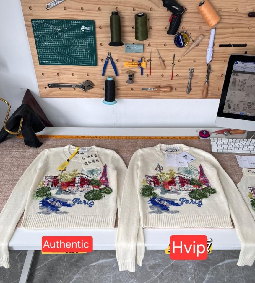 Dior Souvenir Embroidered Sweater
White Multicolor Cashmere Knit
544S57PR331_X0888-duoc-ban-tai-Hvip Shoes and Clothes