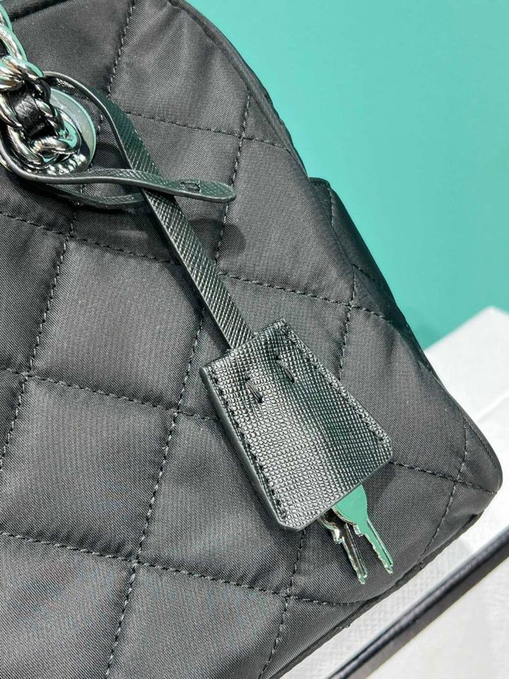Prada canvas black bag 1BB903 26x19x11cm-duoc-ban-tai-Hvip Bags and Accessories