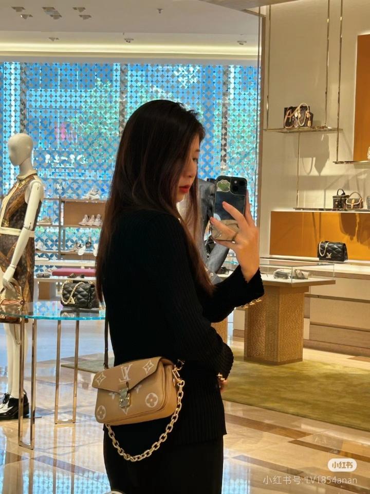 Louis Vuitton M12735
Túi Pochette Métis East West21.5*13.5*6CM L1-duoc-ban-tai-Hvip Bags and Accessories