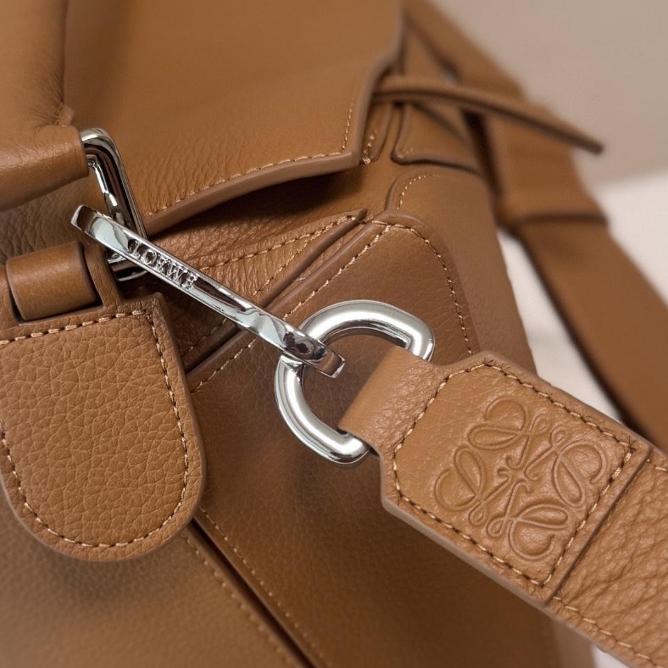 Loewe Large Puzzle bag in supple grained calfskin B510PNLX03 Light Canyon Brown-duoc-ban-tai-Hvip Bags and Accessories