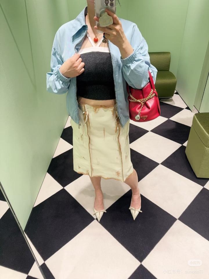 Prada Petit Sac Noir mini nappa leather bucket bag cherry 14x20x15cm-duoc-ban-tai-Hvip Bags and Accessories